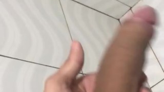Magrinho dotado de 18 anos 