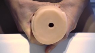 Scopo il mio sex toy e ci sborro dentro