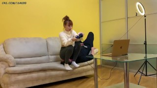 [PREVIEW] Gamer Girl Kira in Leggings Uses Chair Slave While Playing During Fullweight Facesitting
