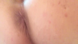 JIGGLY BUTTHOLE CLOSEUP