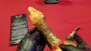 Armani Reviews Xenocat Artifacts dildo: Vaela