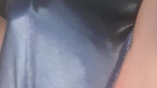 Another vid of me cumming from fucking my pussy with a dildo, staying soft and hands free cum