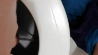 La meada de una polla grande y gorda