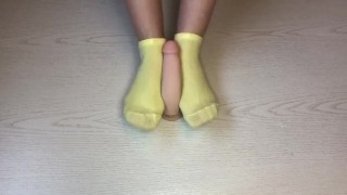 Sockjob with yellow socks 