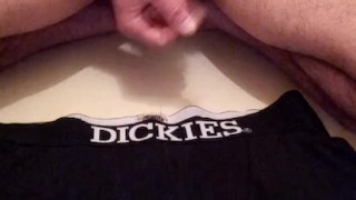 手コキでパンツに大量ぶっかけ