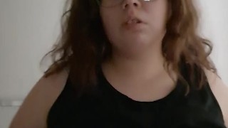 MILF titty play
