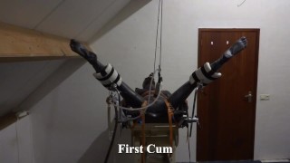 Milked on the gynchair in full rubber