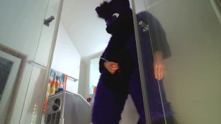 Lucer pissing in the shower