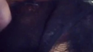 Трусиков оказалось мало стащил ещё и бюстгальтер у секси соседки и подрочил на них 