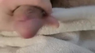 Quickly jerking off my cock with nice cumshot