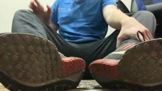 Унижайся в моих ногах, сучара !!!