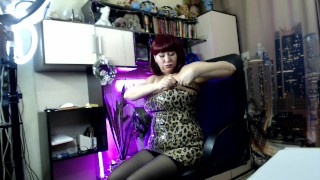 Russian mature whore Aimee sucks a transparent dildo with inspiration! Come on baby! Suck, bitch!