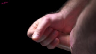 Ostre walenie konia w dużym przybliżeniu