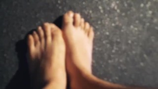 SOLES OF MALE FEET /// Plantas De Pies // Male Foot Fetish .