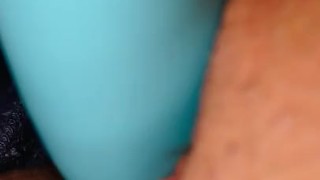 Horny mom cums in less than a minute 