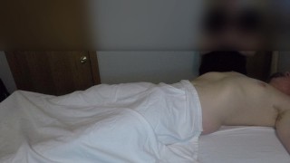 Real massage therapist gives happy ending - Video Porno Gratis ...