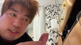 SNSマーケティングについて語る男