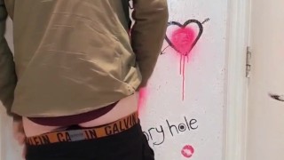Fucking His Hole Through My Glory Hole 