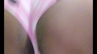 YannaMariie shakes ass on camera 