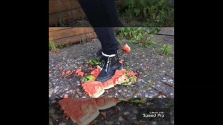 Elf dirty boot stomping compilation