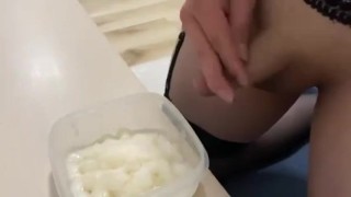 下半身女装のオナニー　冷凍ザーメン　ぶっかけ