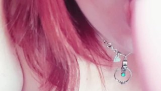 Playful teen makes her tight pink pussy pulse.