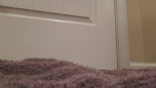 MILF juicy pussy squirts using 4 fingers