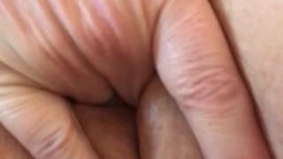 Fingering my pussy till I cum