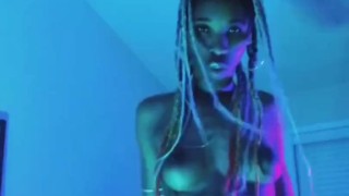 Luxxx dancing again with her pussy hanging