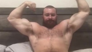 OnlyfansBeefBeast Wes Norton Beefy Hung Bodybuilder Musclebear Big Dick Flexing Alpha Bull Bear Hot