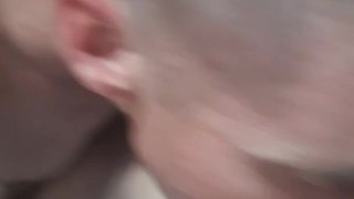 Eating pussy