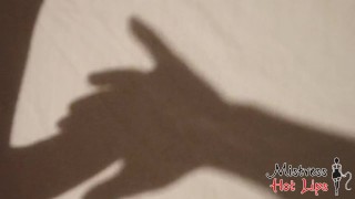 Любительский прерванный оргазм от Mistress Hot Lips в театре теней. Мастурбация и минет.