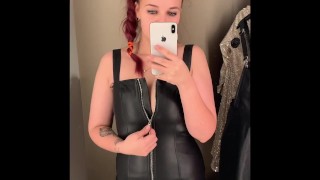 peep in the fitting room