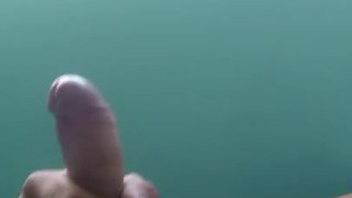 Acordei louco de tesão e bati uma punheta até gozar