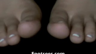 READY FOR CUM! TOEGIRL'S FRENCH PEDICURED TOES