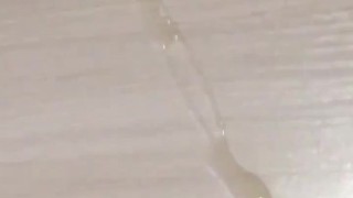 Перевозбуждённый парень быстро кончает