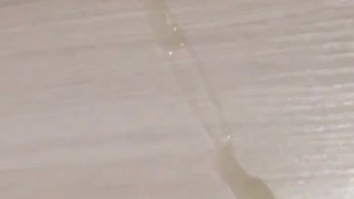 Перевозбуждённый парень быстро кончает