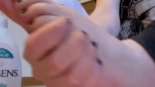 Rubbing my feet, cracking my toes, up close sole and toes