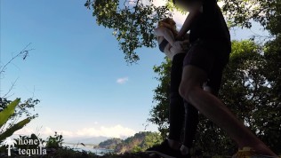 Vacation Jungle Sex - Horny Couple Fuck on Hiking Trail and Almost Get Caught 
