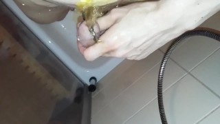 Ich beim Pissen 4
