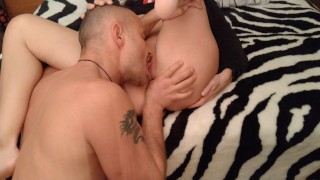 Me como el coño chorreante de mi 