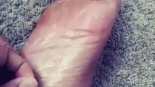 Feet feet