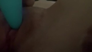 Teen plays with pussy right in the morning go look at my onlyfans 