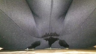 Pissing in spandex leggings