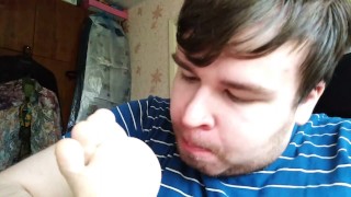 Артем сам себе лижет ноги self suck autofellatio self footjob