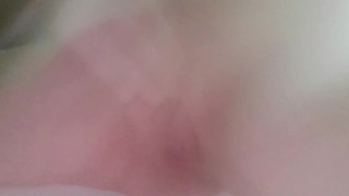 Mi Masturbo La Fica e Squirto