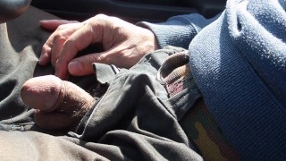 Japanese amateur boy secretly masturbation in the parking lot!