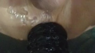 ディルドアナニー中に耐え切れず大量射精