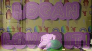Loganlovesit (he Loves it)