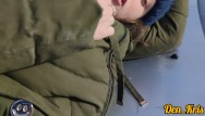 зимний секс на машине с голубоглазой красоткой в куртке , любит делать минет сперма на лице и одежде